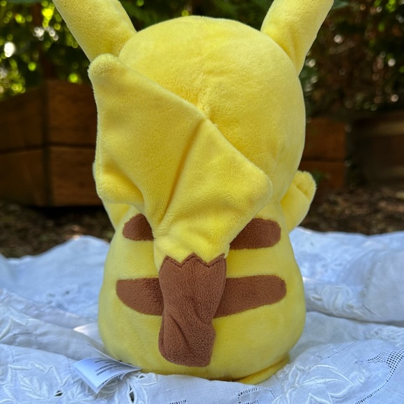 Pikachu Plush Stuffed Toy Talking Light Up Pokemon Tomy 2016 Ears Movable 10.5" - Picture 4 of 11